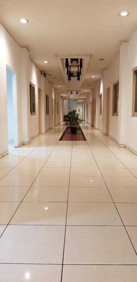 Hotel Dequr Jakarta Kota Exteriör bild