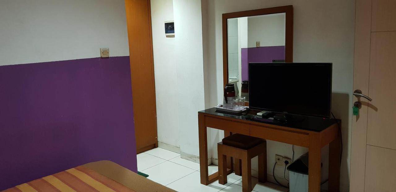 Hotel Dequr Jakarta Kota Exteriör bild