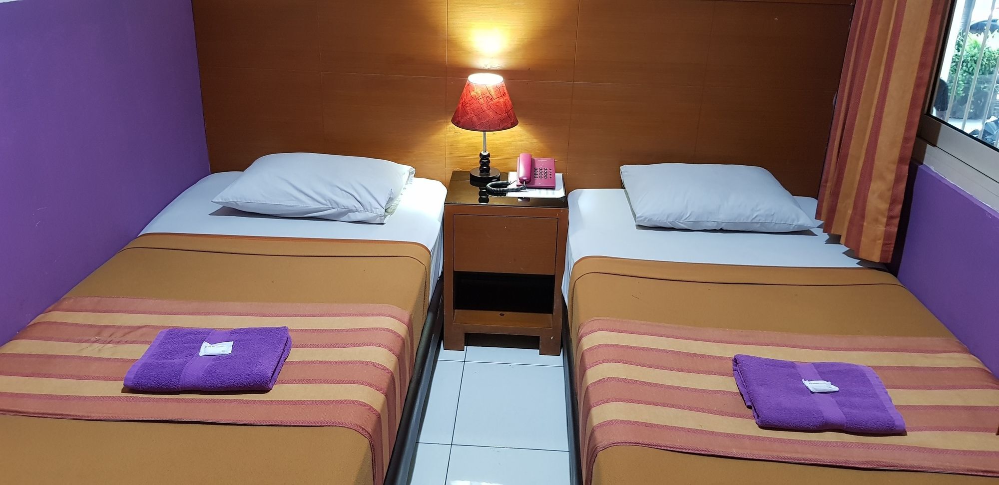 Hotel Dequr Jakarta Kota Exteriör bild